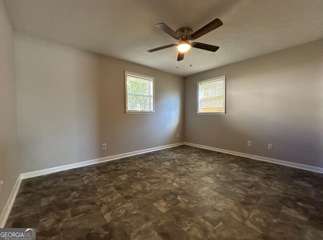 Building Photo - 1008 N 2nd Ave NW