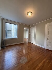 Building Photo - 694 Bush St