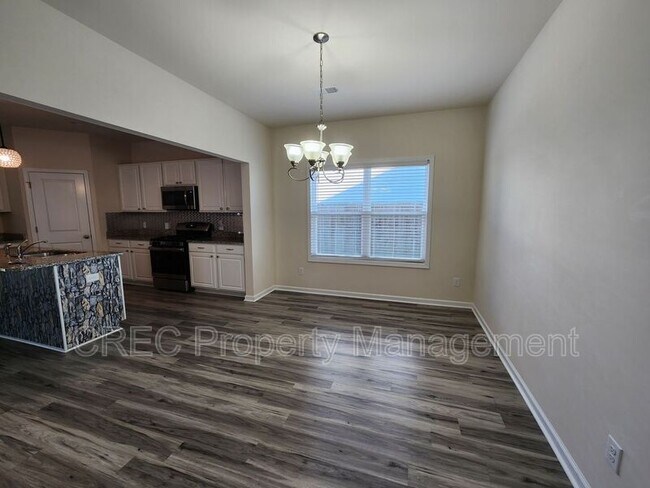 Building Photo - 260 Hyrne Dr