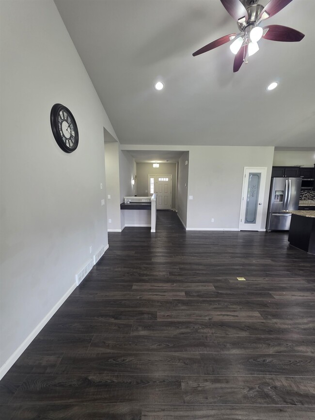 Building Photo - 10307 Ivory Dove Trail