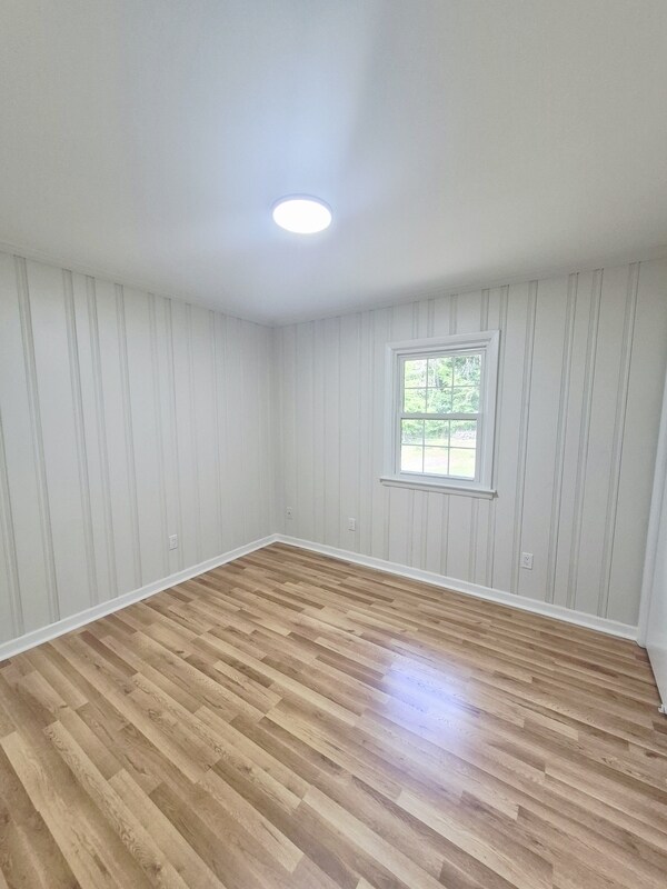 Building Photo - 200 Wellview Dr