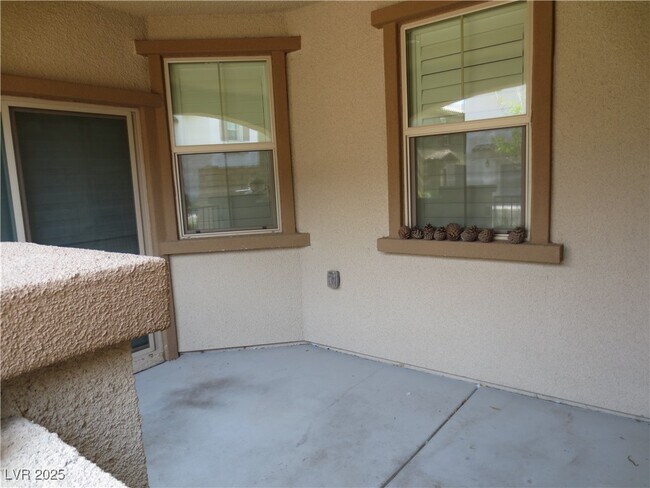 Building Photo - 134 Lomita Heights Dr
