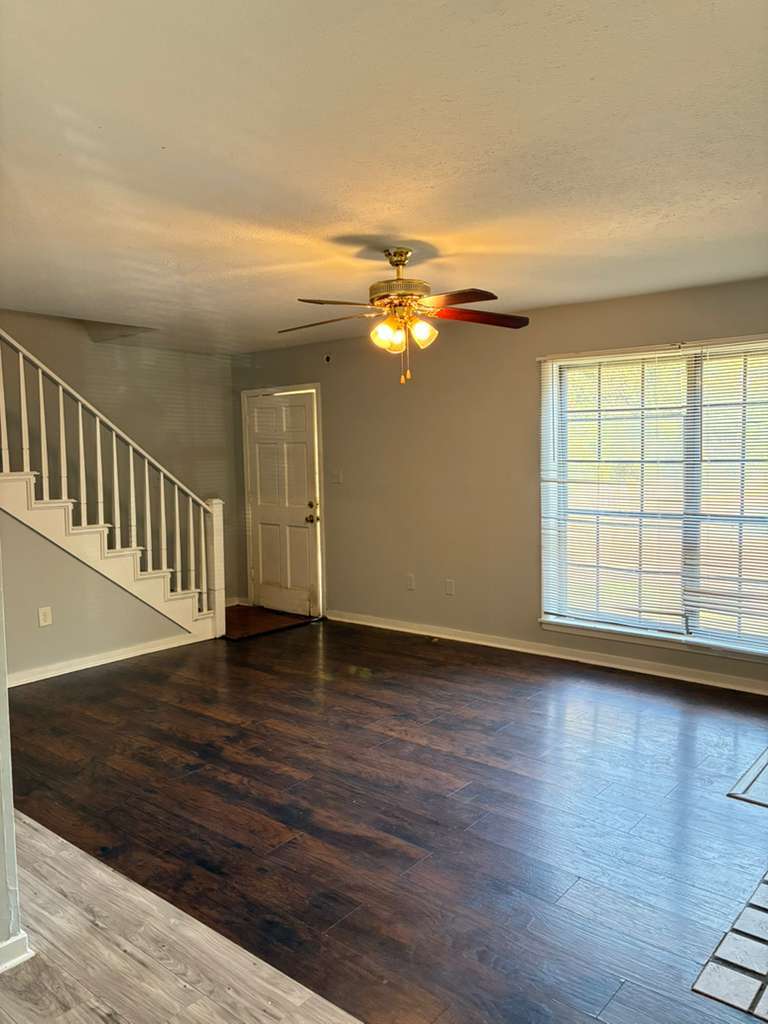 Building Photo - 560 Woodland Hills Pl