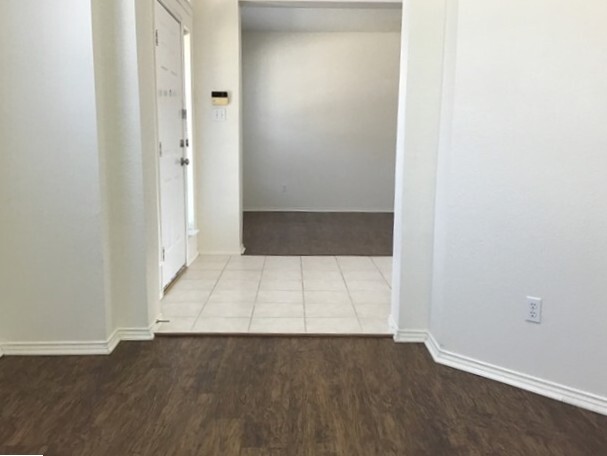 Building Photo - 1701 Oak Bend Ln