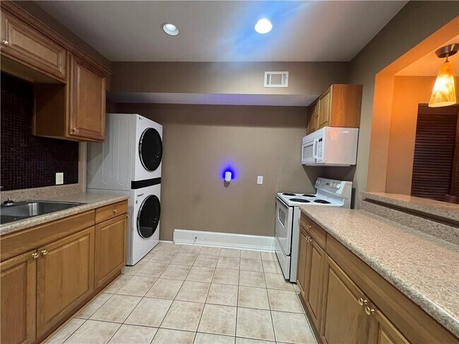 Building Photo - 1435 Flagler Ct SW