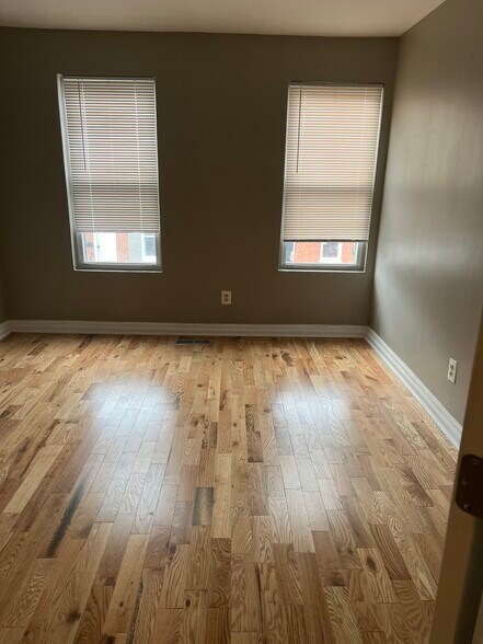 Front bedroom - 1419 Ward St