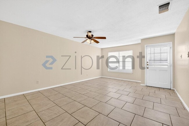 Building Photo - 3225 Crites St