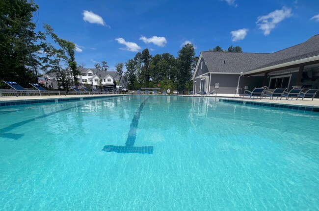 Building Photo - Heron | 3 Bed 2.5 Bath | Garage | 1800 sf
