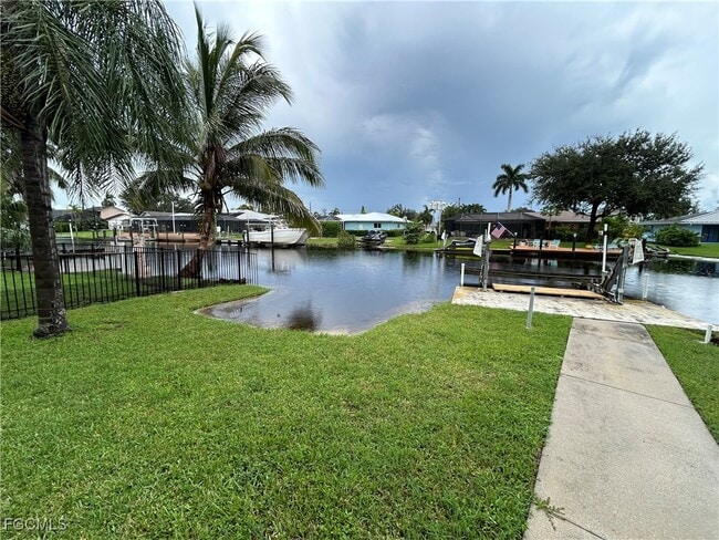 Building Photo - 6128 Cocos Dr