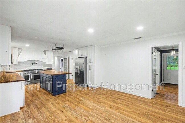 Building Photo - 1332 Grace Dr