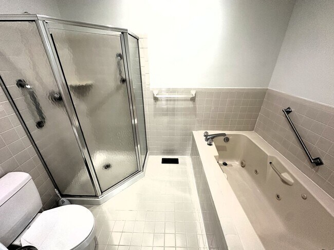 Building Photo - 224 Hanover Pl