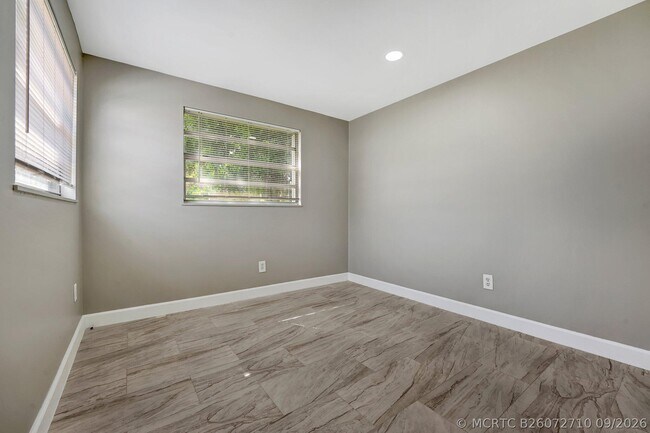 Building Photo - 3761 NW 78th Ln