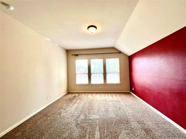 Building Photo - 5201 Pinewood Dr