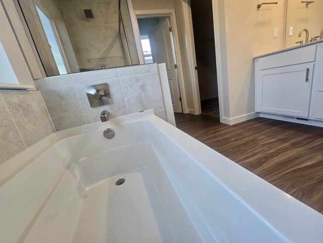 Building Photo - 8723 126th St Ct E