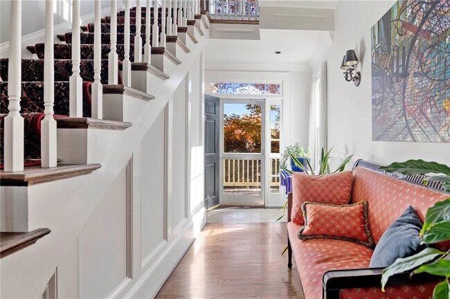 Building Photo - 4 Ansley Dr NE