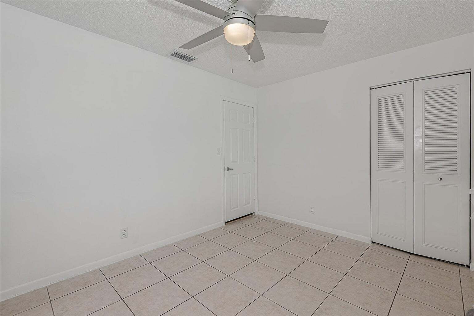 Building Photo - 2831 NW 51st Ter