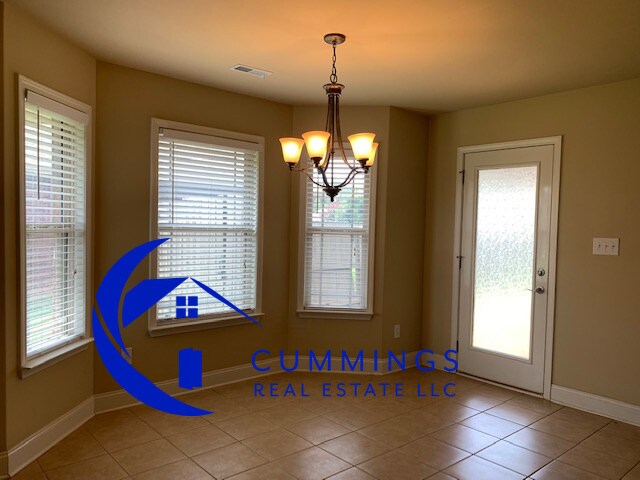 Building Photo - Beautiful Brick Home in Madison