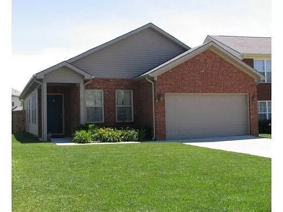 Building Photo - 1093 Winding Oak Trl