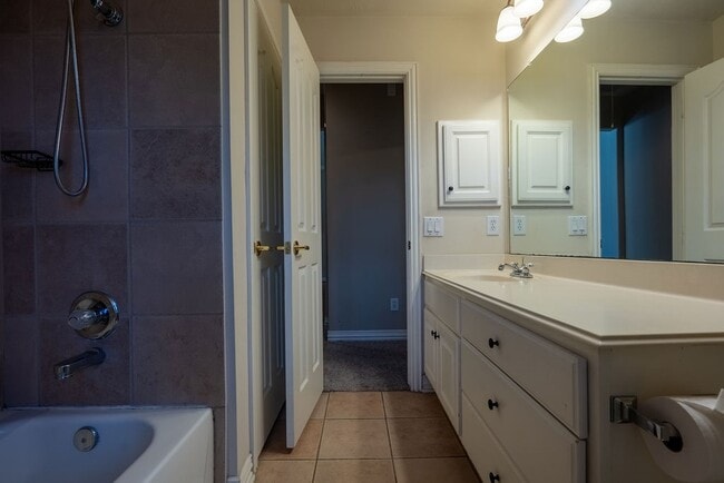 Building Photo - 12502 Boxwood Way Ln