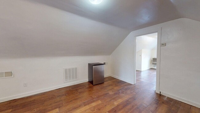 Building Photo - 3428 Altamont Rd