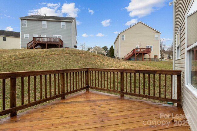 Building Photo - 302 Flanders Dr