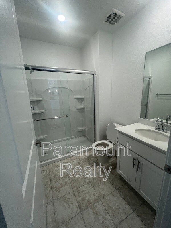 Building Photo - 1740 Lacey Ave