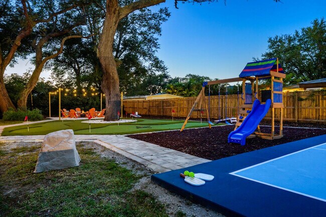 Building Photo - 11950 117th St N