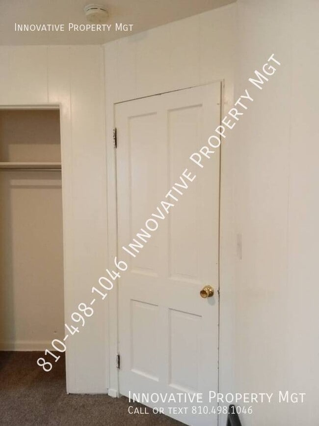 Building Photo - 2106 E Bristol Rd