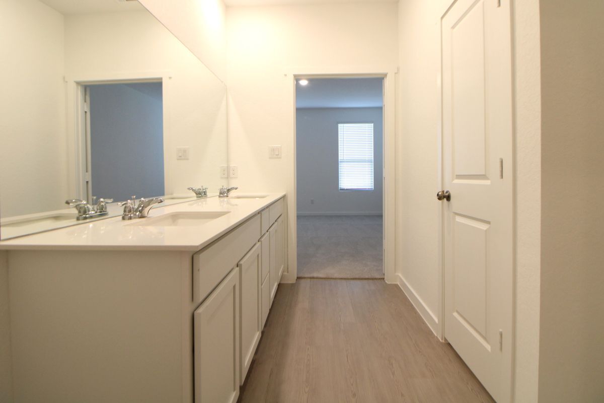 Building Photo - 5128 McKittrick