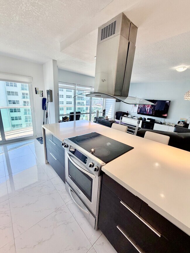 Building Photo - 3410-3410 Galt Ocean Dr