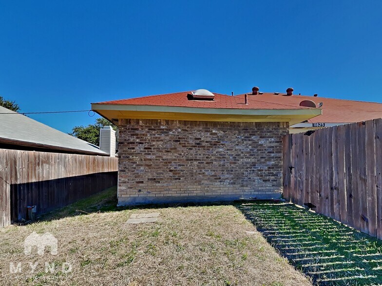 Building Photo - 11825 Garden Terrace Dr