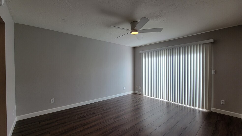 Building Photo - 7909 E Pecos Ln
