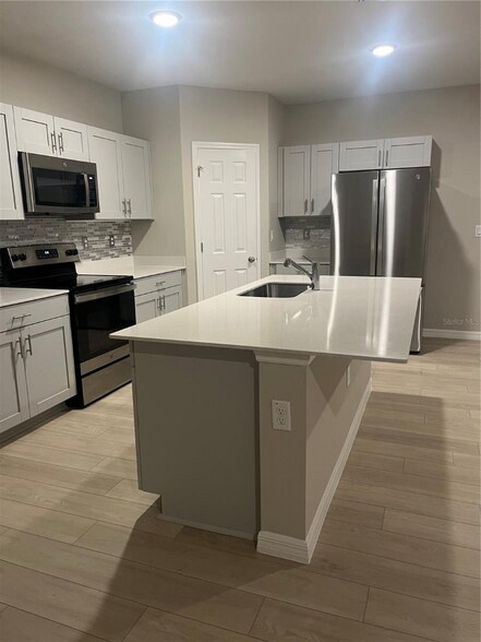 Building Photo - 34209 Scarlet Sage Ct