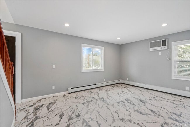 Building Photo - 1 Center Ct