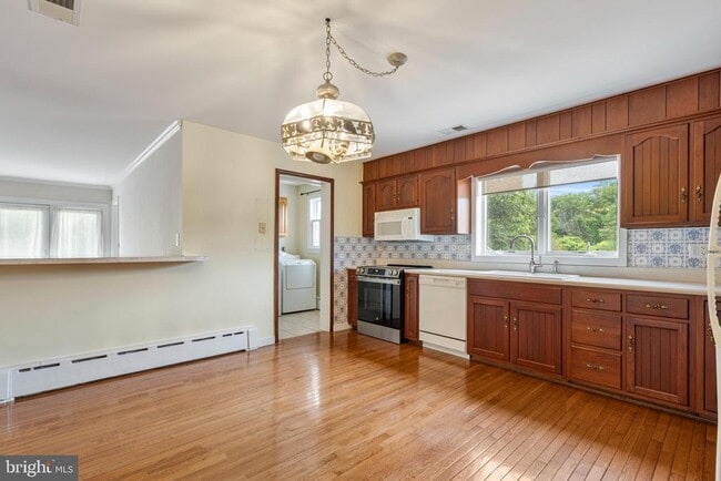 Building Photo - 3554 N Sugan Rd