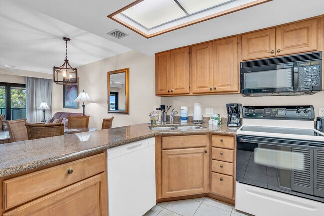 Building Photo - 600 Neapolitan Way