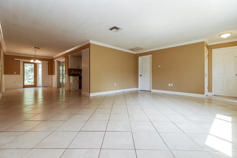 Building Photo - 11351 Collingswood St