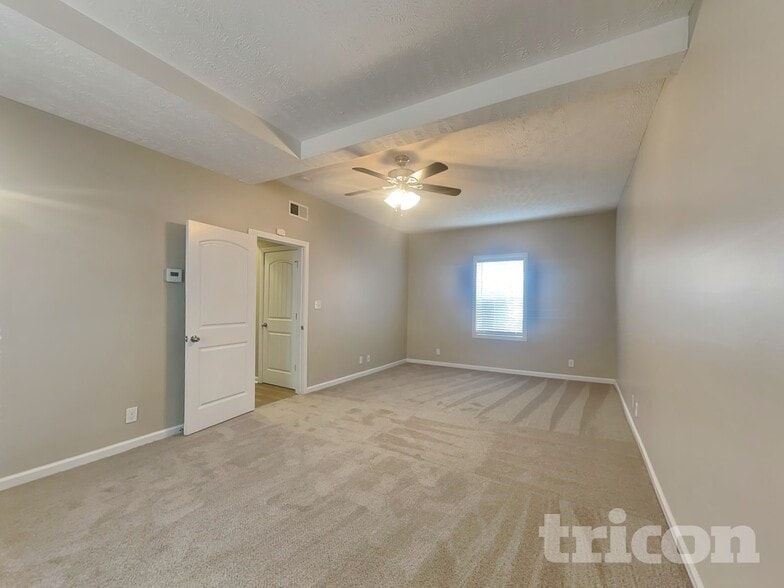 Building Photo - 1457 Mutual Dr