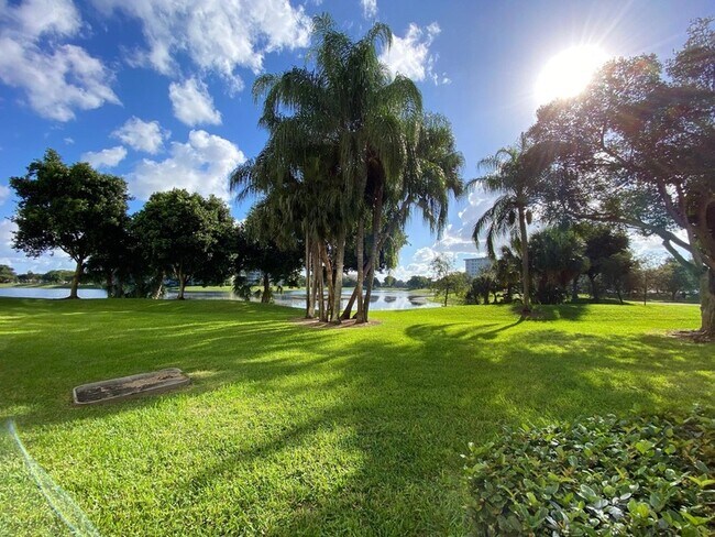 Building Photo - 3051 N Course Dr