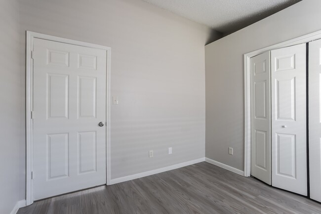 Building Photo - 7712 Sign St