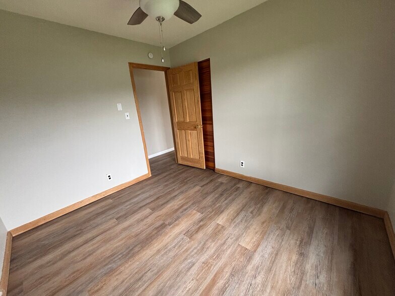 Building Photo - 1405 Cedar St