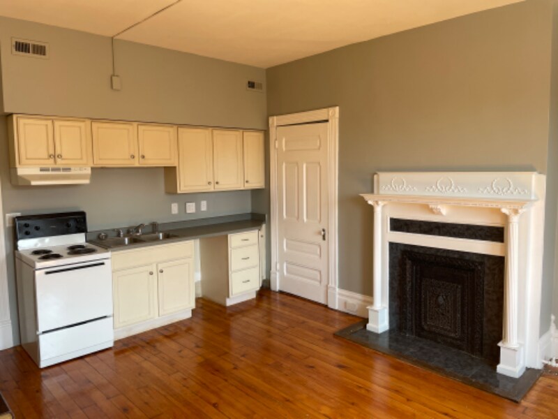Building Photo - 99 12th St