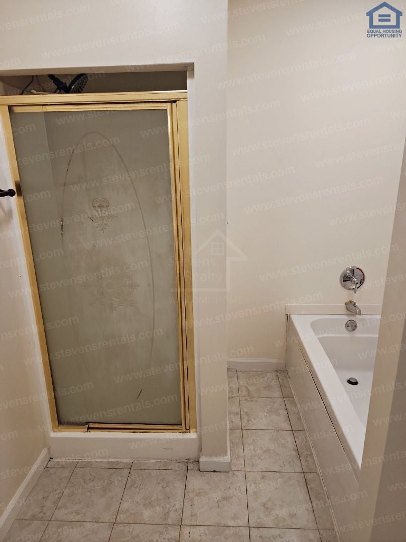 Building Photo - 515 Willis Martin Rd