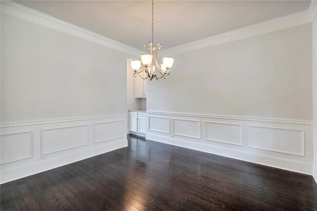 Building Photo - 5210 Mirror Lake Dr