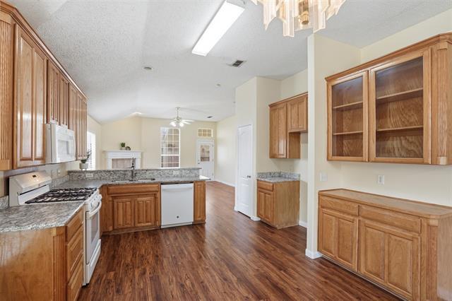 Building Photo - 9148 Rushing River Dr