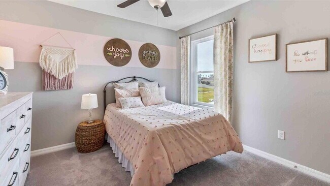 Building Photo - Spacious 5-Bed Retreat with Granite Elegance in Lakewood Ranch