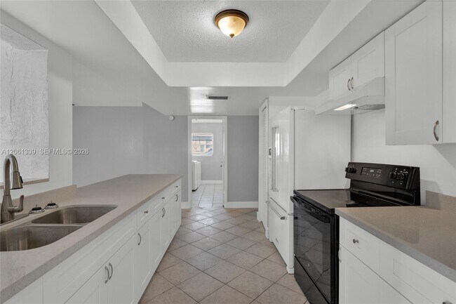Building Photo - 2641 NW 44th Ave