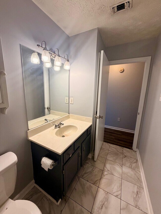 Building Photo - 3416 Woodspring Dr