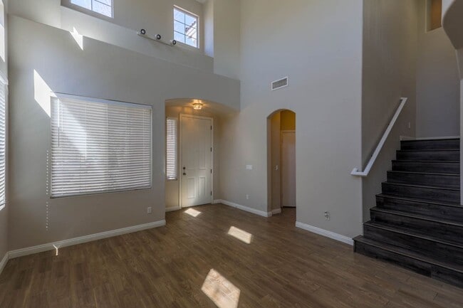 Building Photo - Beautiful North West Las Vegas 4 Bedroom P...