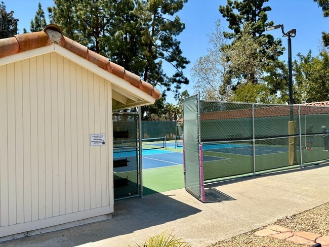 Building Photo - Vibrant 55+ Community With Exceptional Ame...